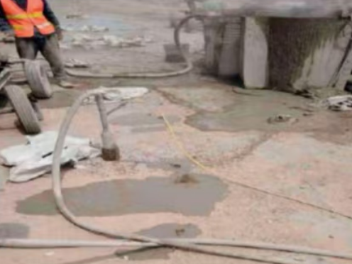 任城水泥混凝土路面板底注浆技术 路面脱空注浆整治方案